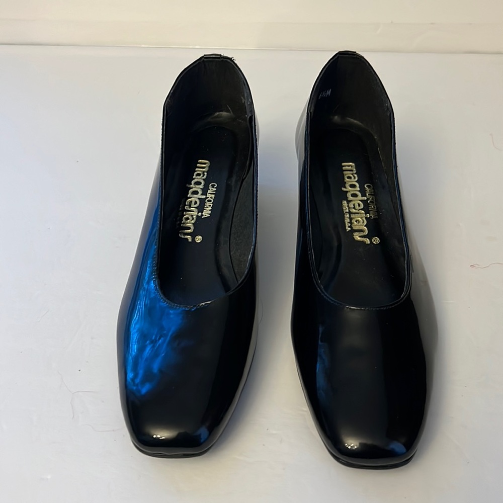NWOT Stormy Black Patent leather Shoes California Magdesians Made in USA Sz 6.5